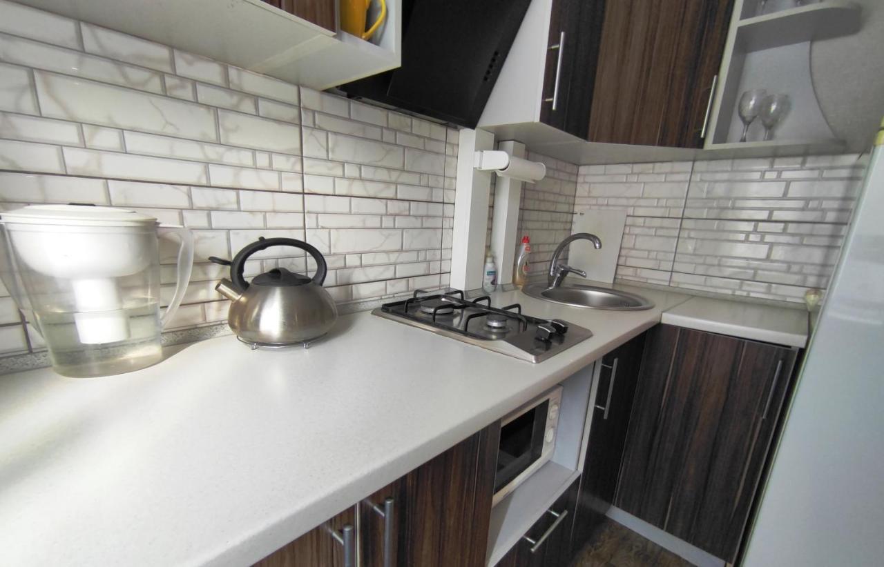 Люкс В Центре Металлургов 31 Kr Apartments Кривой Рог Екстериор снимка